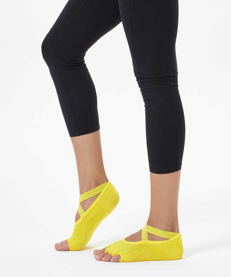 Sarı Çapraz Kayışlı Yoga &amp; Pilates Çorabı