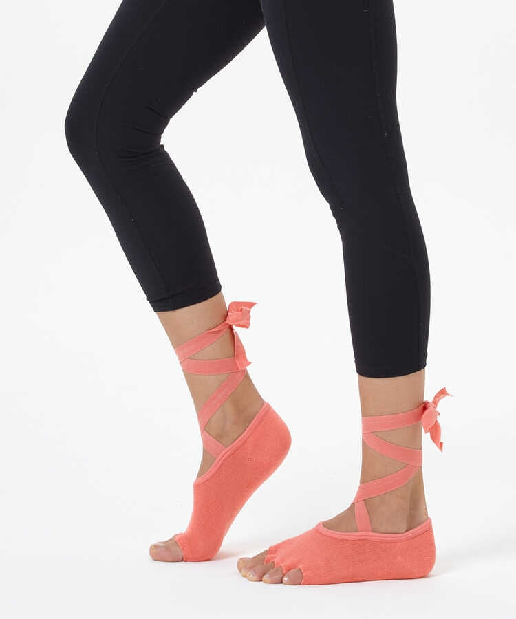 Pomegranate Straw Yoga & Pilates Socks – Nui Yoga