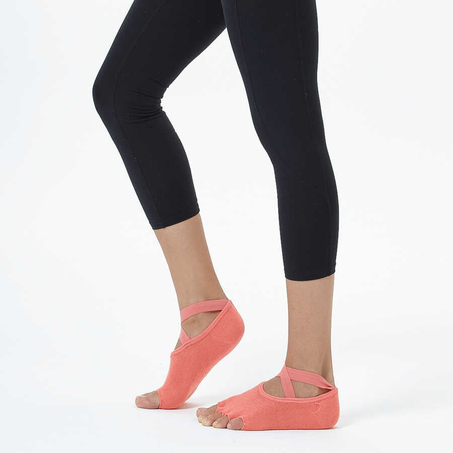 Nar Çiceği Çapraz Kayışlı Yoga &amp; Pilates Çorabı