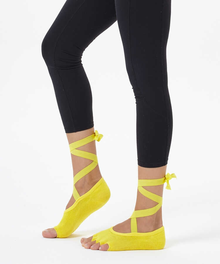 Sarı Kayışlı Yoga &amp; Pilates Çorabı